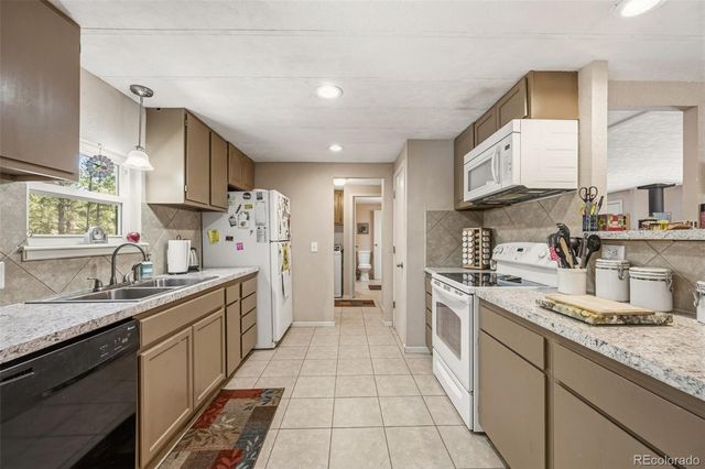 1299 Pikes Peak Drive, Florissant, CO 80816