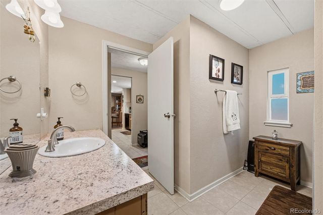 1299 Pikes Peak Drive, Florissant, CO 80816