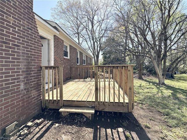 3020 Branderwood Drive, Greensboro, NC 27406