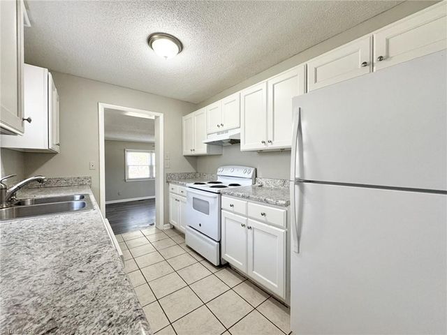 3020 Branderwood Drive, Greensboro, NC 27406
