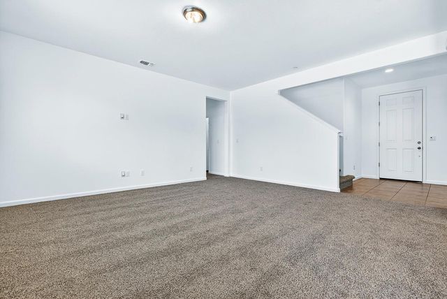 7075 N Shiraz Avenue, Fresno, CA 93722