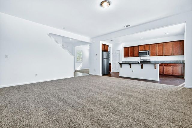 7075 N Shiraz Avenue, Fresno, CA 93722