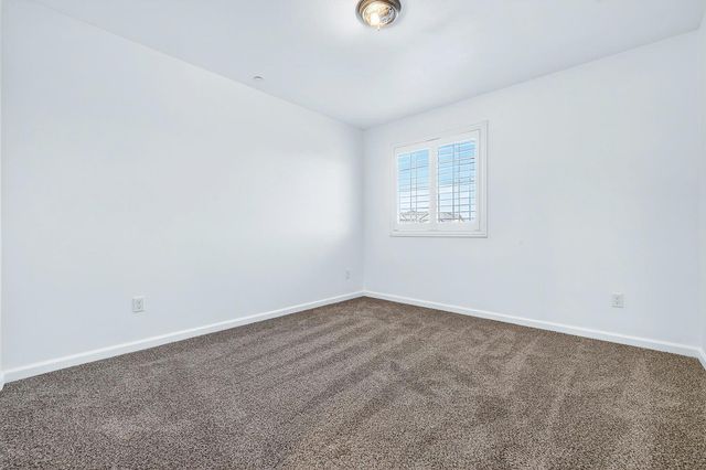 7075 N Shiraz Avenue, Fresno, CA 93722