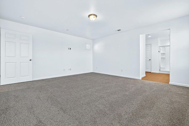 7075 N Shiraz Avenue, Fresno, CA 93722