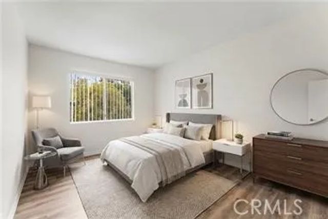 18316 Hatteras 20, Tarzana, CA 91356