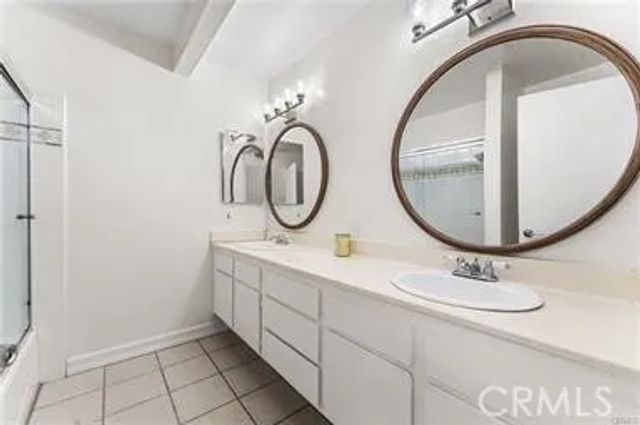 18316 Hatteras 20, Tarzana, CA 91356