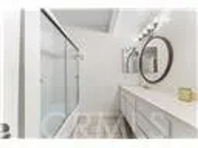 18316 Hatteras 20, Tarzana, CA 91356