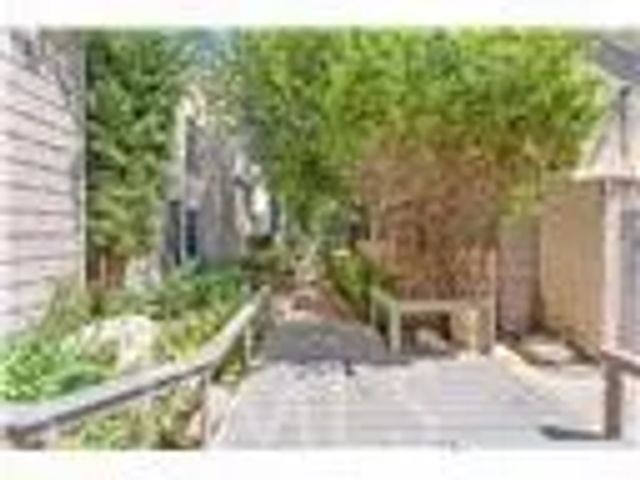 18316 Hatteras 20, Tarzana, CA 91356