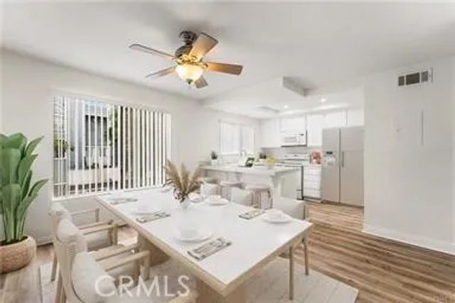 18316 Hatteras 20, Tarzana, CA 91356