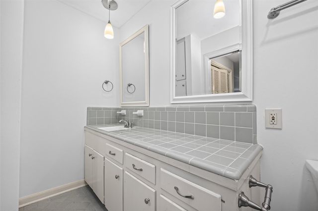 6305 Crab Orchard Road 2, Houston, TX 77057