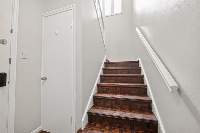 6305 Crab Orchard Road 2, Houston, TX 77057