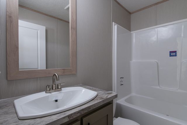 78 Ethans Way, Bennington, VT 05201