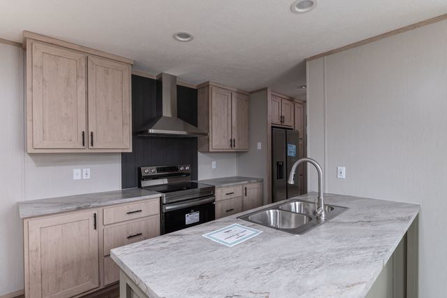 78 Ethans Way, Bennington, VT 05201