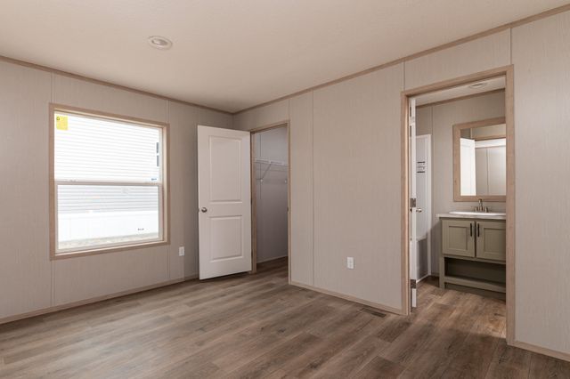 78 Ethans Way, Bennington, VT 05201