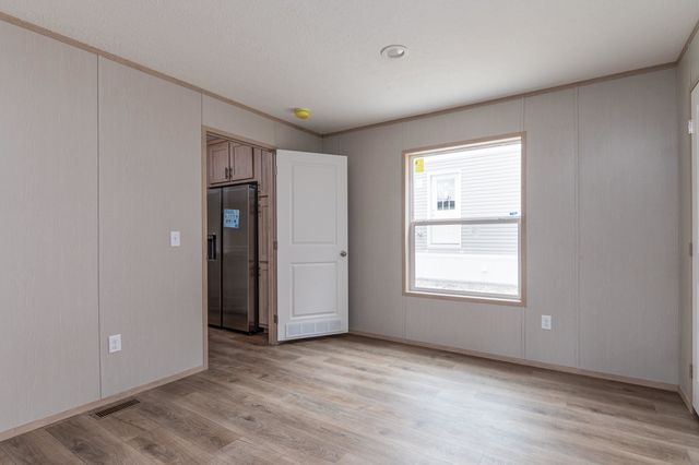 78 Ethans Way, Bennington, VT 05201