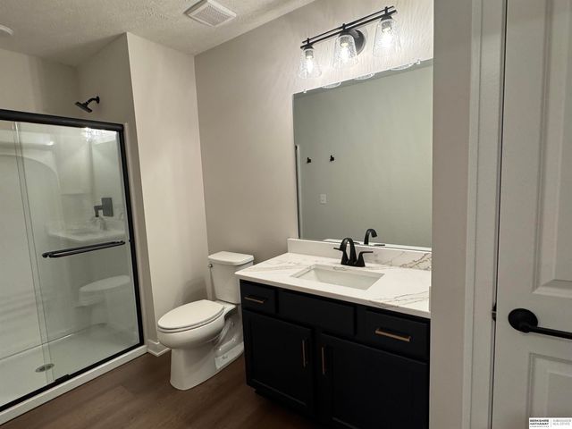 11601 Potter Street, Omaha, NE 68142