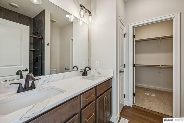 11601 Potter Street, Omaha, NE 68142