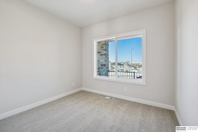 11601 Potter Street, Omaha, NE 68142