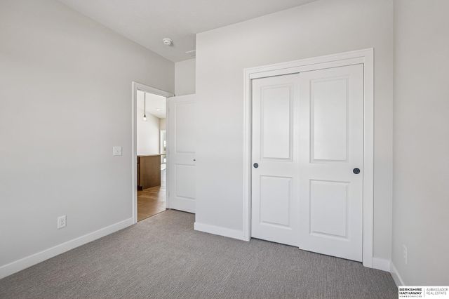 11601 Potter Street, Omaha, NE 68142