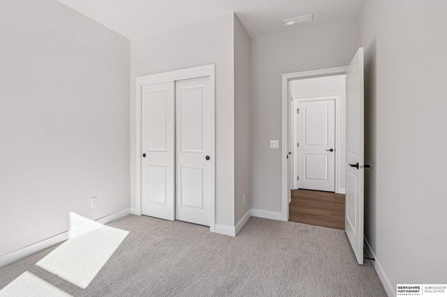 11601 Potter Street, Omaha, NE 68142