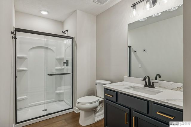 11601 Potter Street, Omaha, NE 68142