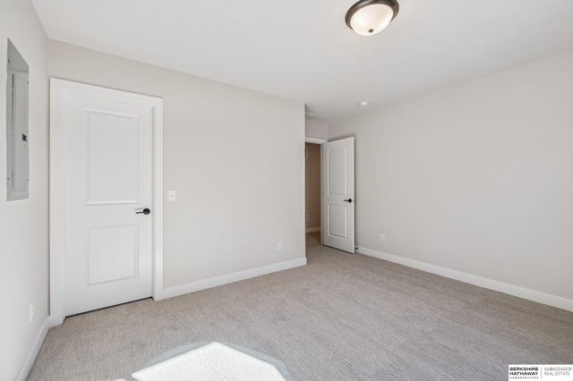 11601 Potter Street, Omaha, NE 68142