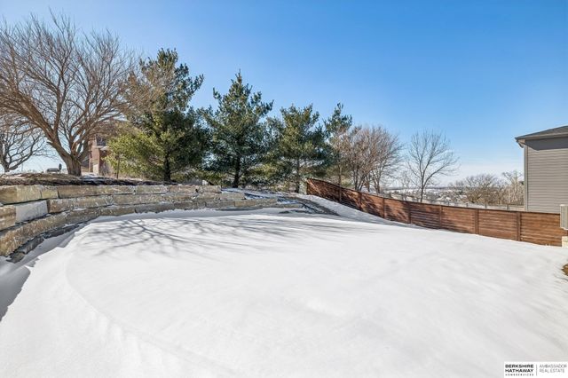 11601 Potter Street, Omaha, NE 68142