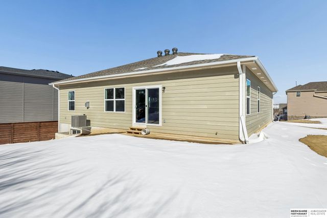 11601 Potter Street, Omaha, NE 68142