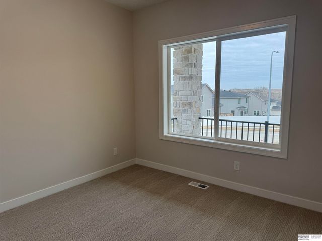 11601 Potter Street, Omaha, NE 68142