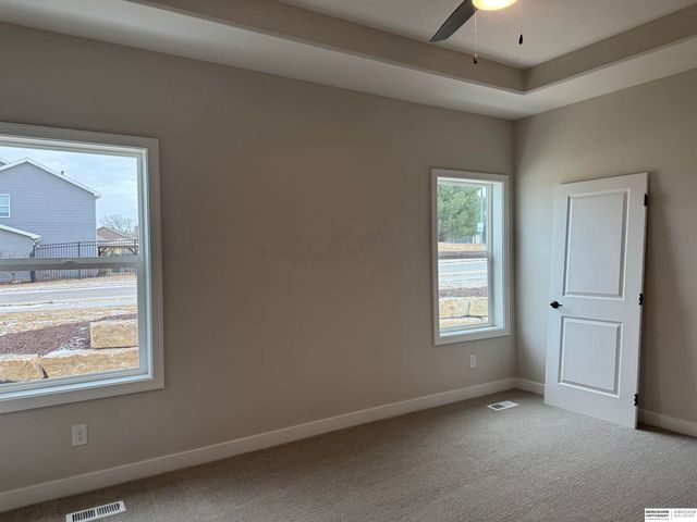 11601 Potter Street, Omaha, NE 68142