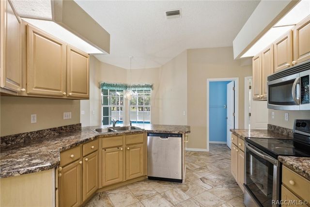 1063 N Sabal Palm Way, Inverness, FL 34453