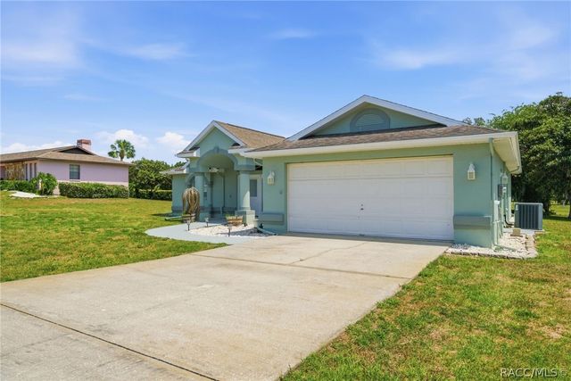 1063 N Sabal Palm Way, Inverness, FL 34453