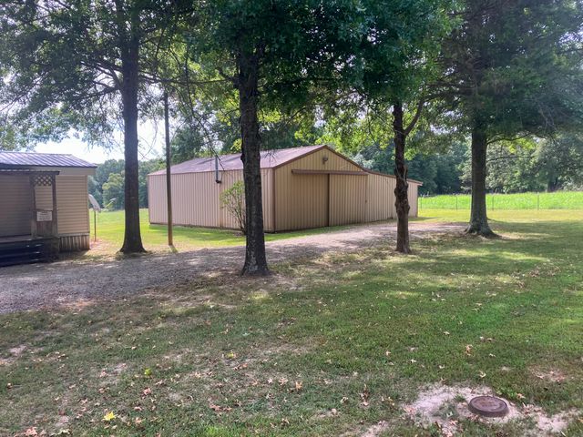 4528 State Route U, Pomona, MO 65789