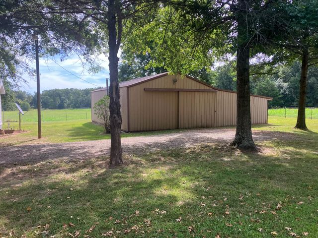 4528 State Route U, Pomona, MO 65789