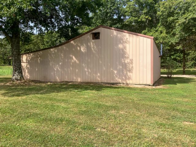 4528 State Route U, Pomona, MO 65789