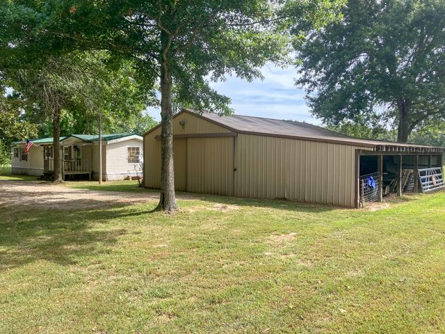 4528 State Route U, Pomona, MO 65789