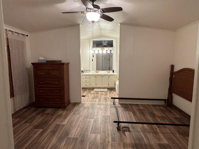 4528 State Route U, Pomona, MO 65789