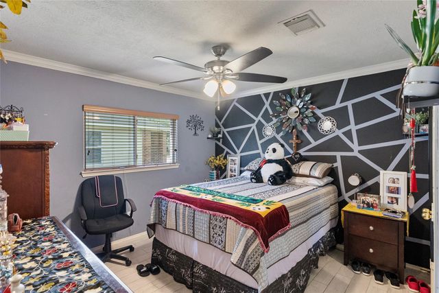 8706 Danbury Hollow Lane, Houston, TX 77075