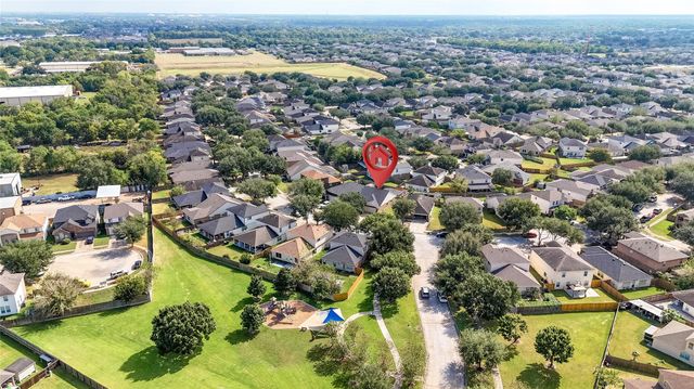 8706 Danbury Hollow Lane, Houston, TX 77075