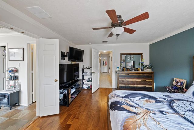 8706 Danbury Hollow Lane, Houston, TX 77075