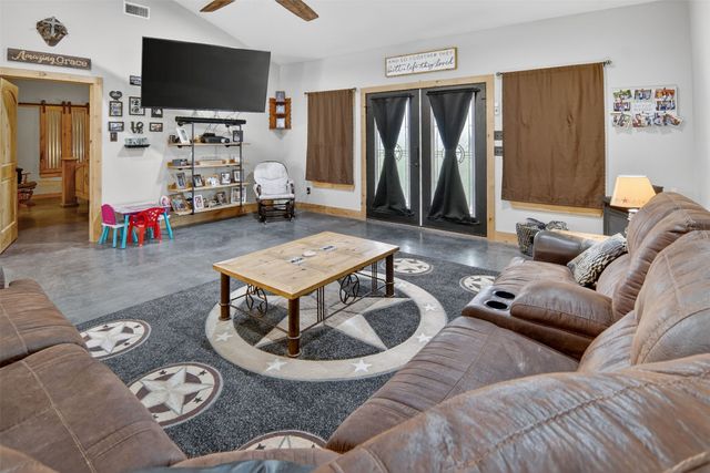 7400 County Road 4726, Wolfe City, TX 75496