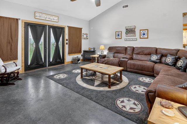 7400 County Road 4726, Wolfe City, TX 75496