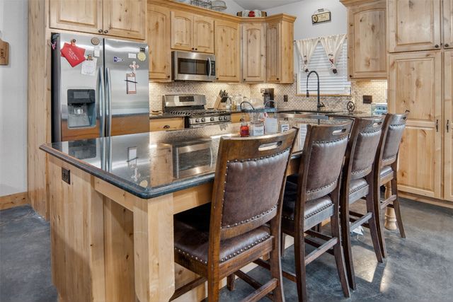 7400 County Road 4726, Wolfe City, TX 75496