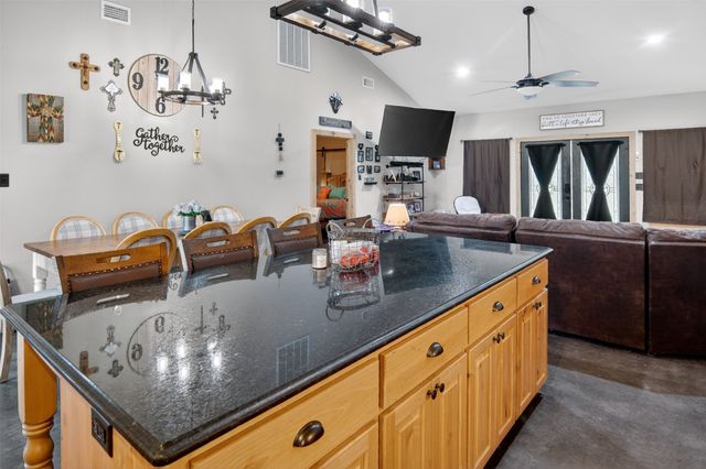 7400 County Road 4726, Wolfe City, TX 75496