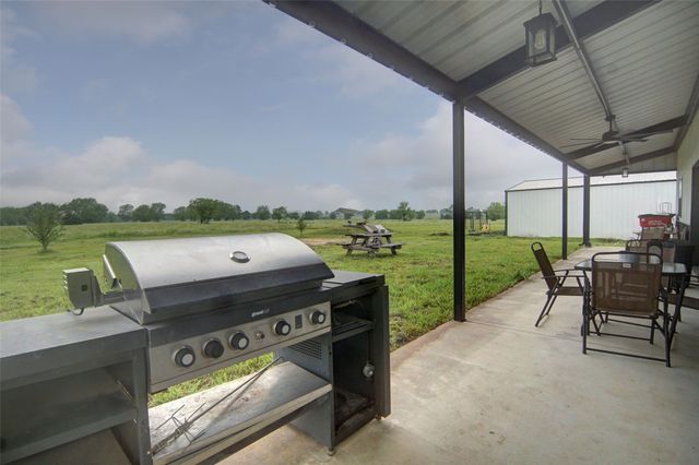 7400 County Road 4726, Wolfe City, TX 75496