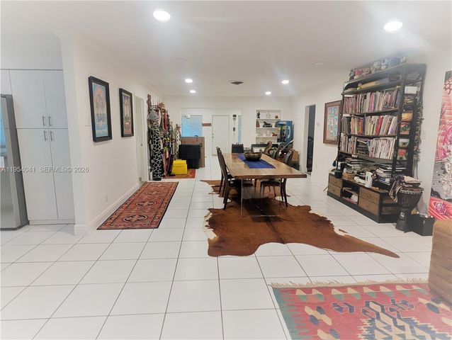 220 SE 1st St, Dania Beach, FL 33004