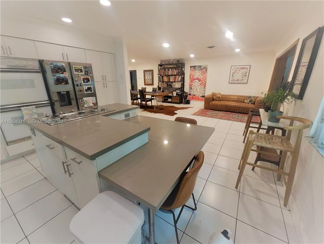 220 SE 1st St, Dania Beach, FL 33004