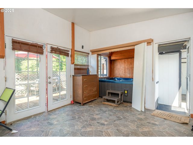 2031 Sw ALEXANDRIA St 110, Mc Minnville, OR 97128