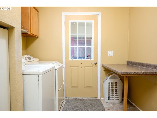 2031 Sw ALEXANDRIA St 110, Mc Minnville, OR 97128