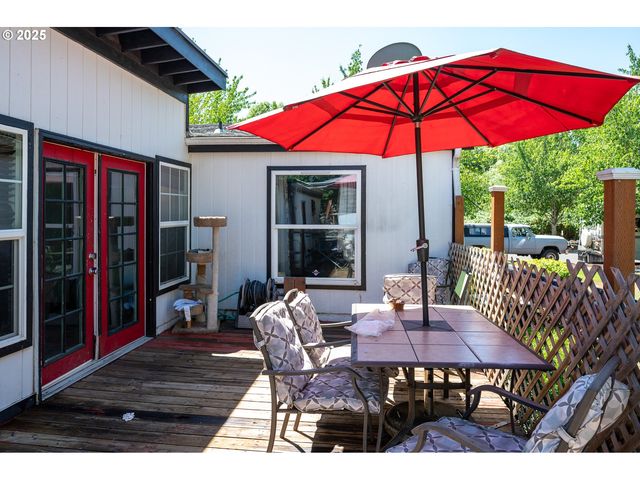 2031 Sw ALEXANDRIA St 110, Mc Minnville, OR 97128